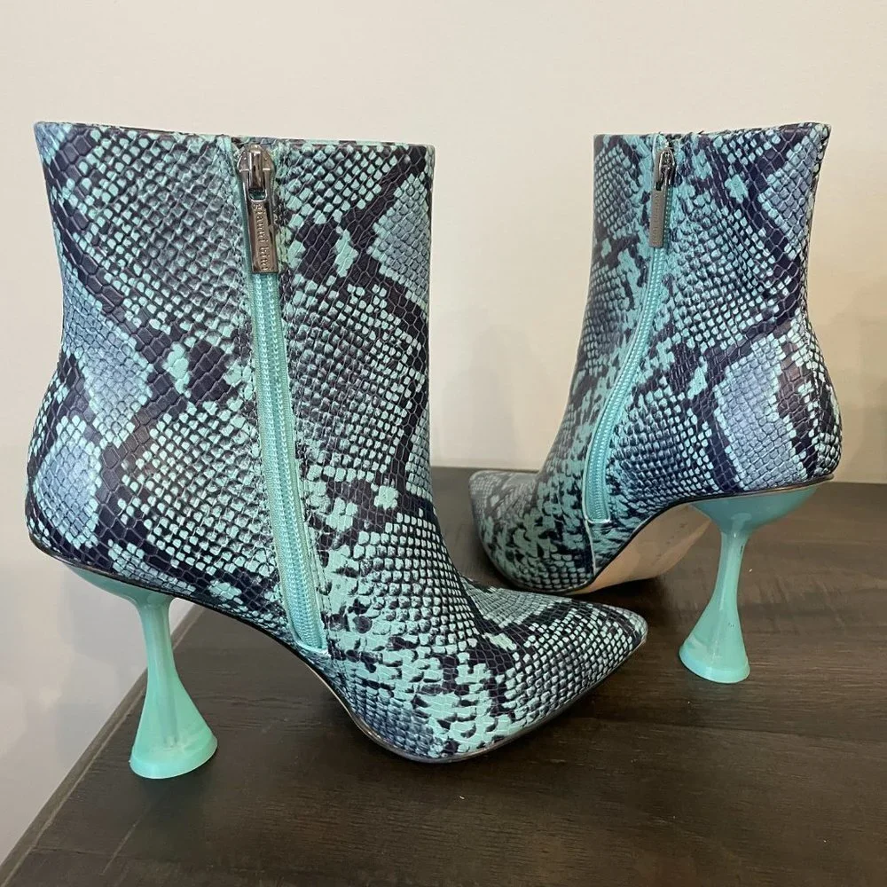 Gianni Bini Fawlie Aqua Teal Snake Leather Clear Flared‎ Heel Booties 7.5 NEW